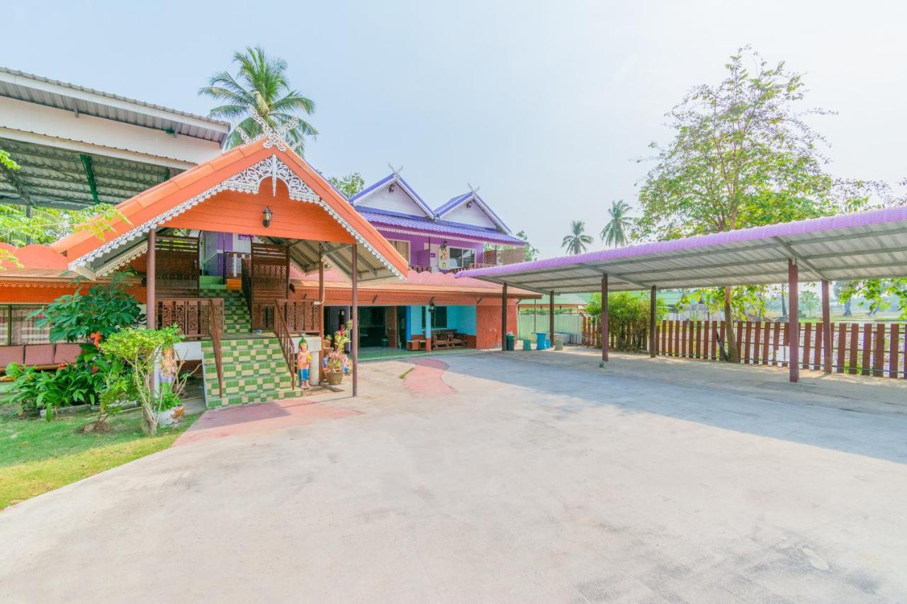 Oyo 712 Baandin Resort Phetchaburi Extérieur photo